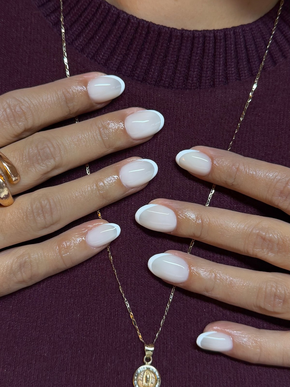 Почему молочный маникюр весной смотрится дороже нюда