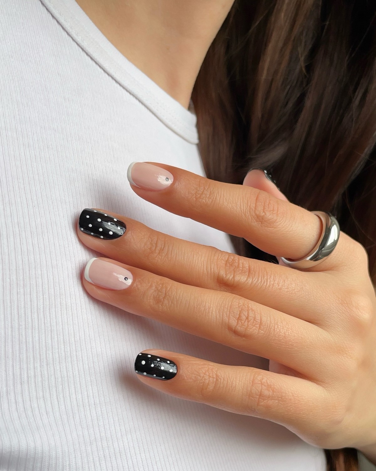 Нежный френч на короткие ногти: минимализм, который выглядит дорого