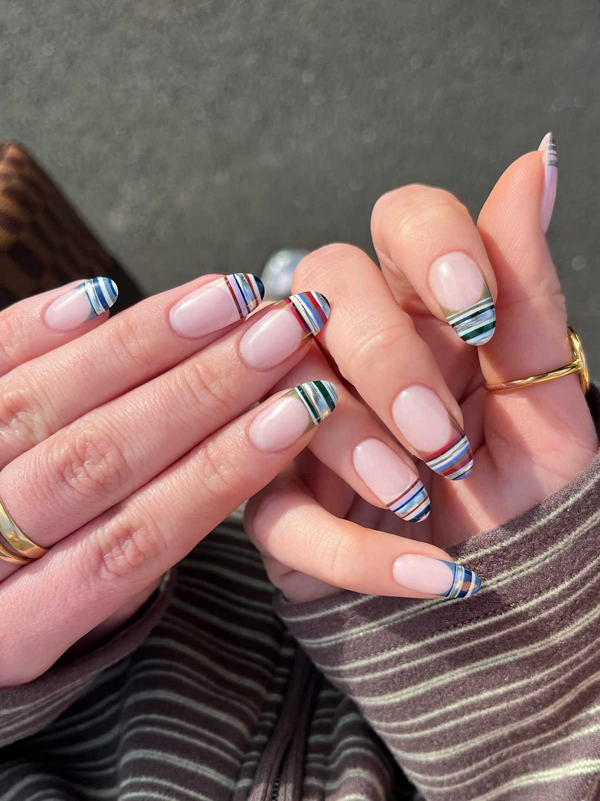 Весенний френч на апрель 2026: свежие формы вместо классики