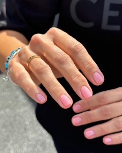 Маникюр 2026: этот оттенок резко вернулся — и теперь он снова в тренде