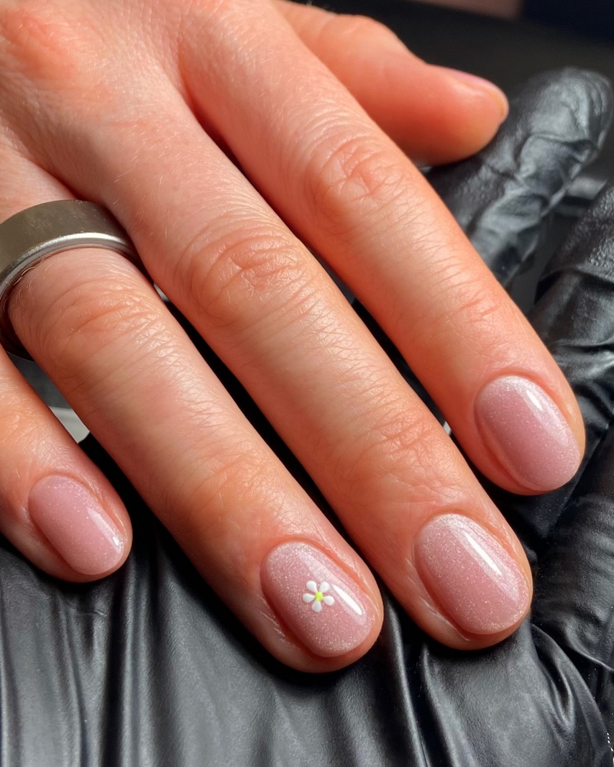 Маникюр 2026: 20 вариантов, которые выглядят иначе