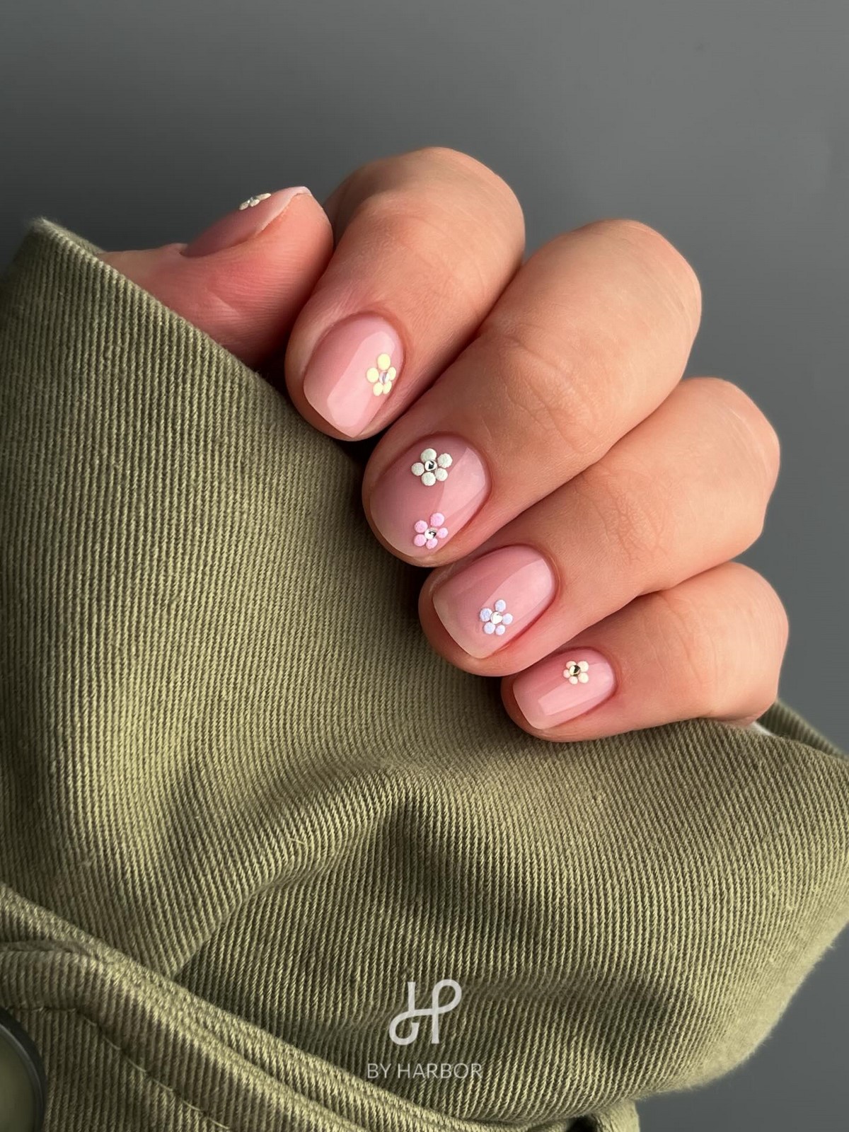 Маникюр 2026: 20 вариантов, которые выглядят иначе