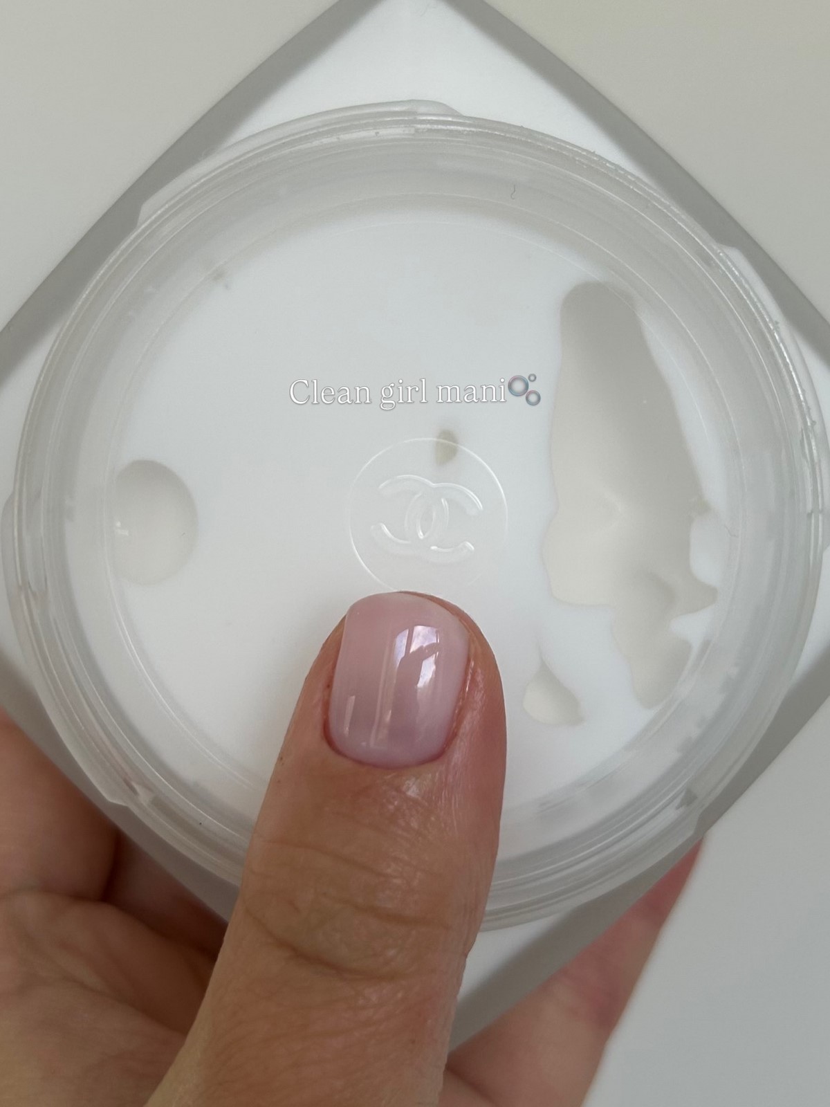 Маникюр 2026: этот тренд сначала не приняли — теперь его делают все