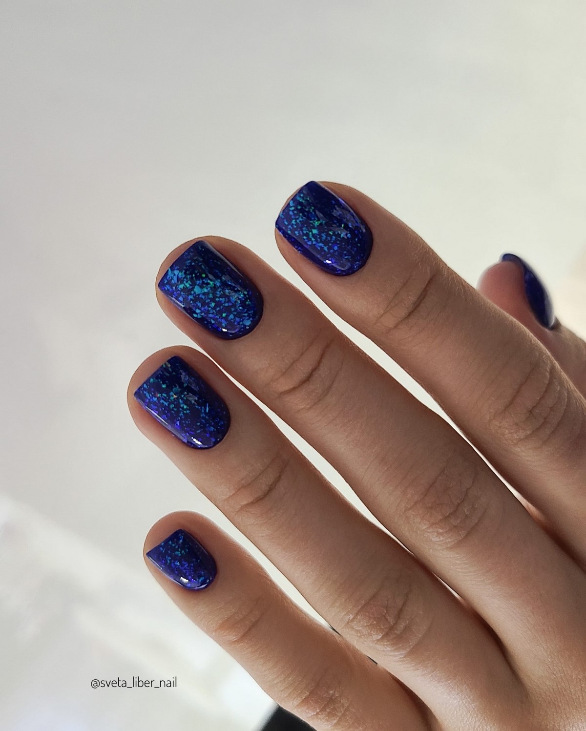 Маникюр 2026: ошибки, из-за которых руки выглядят неухоженно