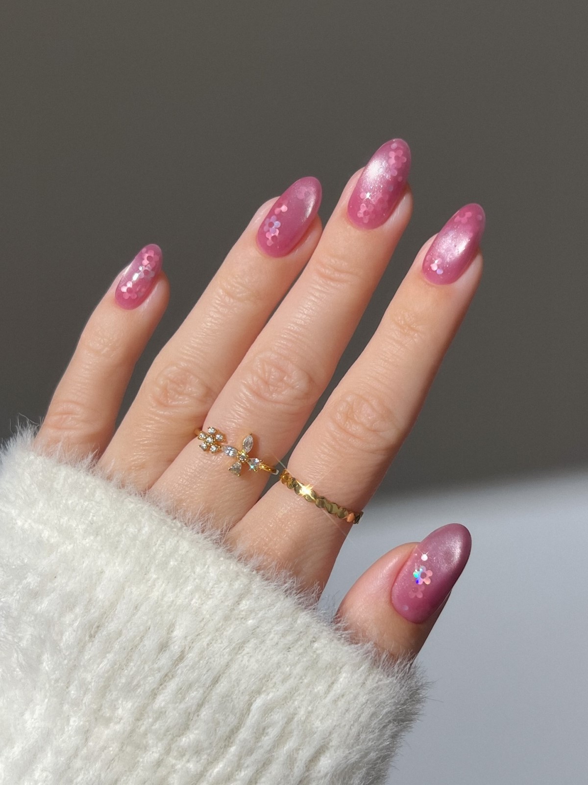 Бархатный маникюр 2026: перелив на ногтях без резкого контраста