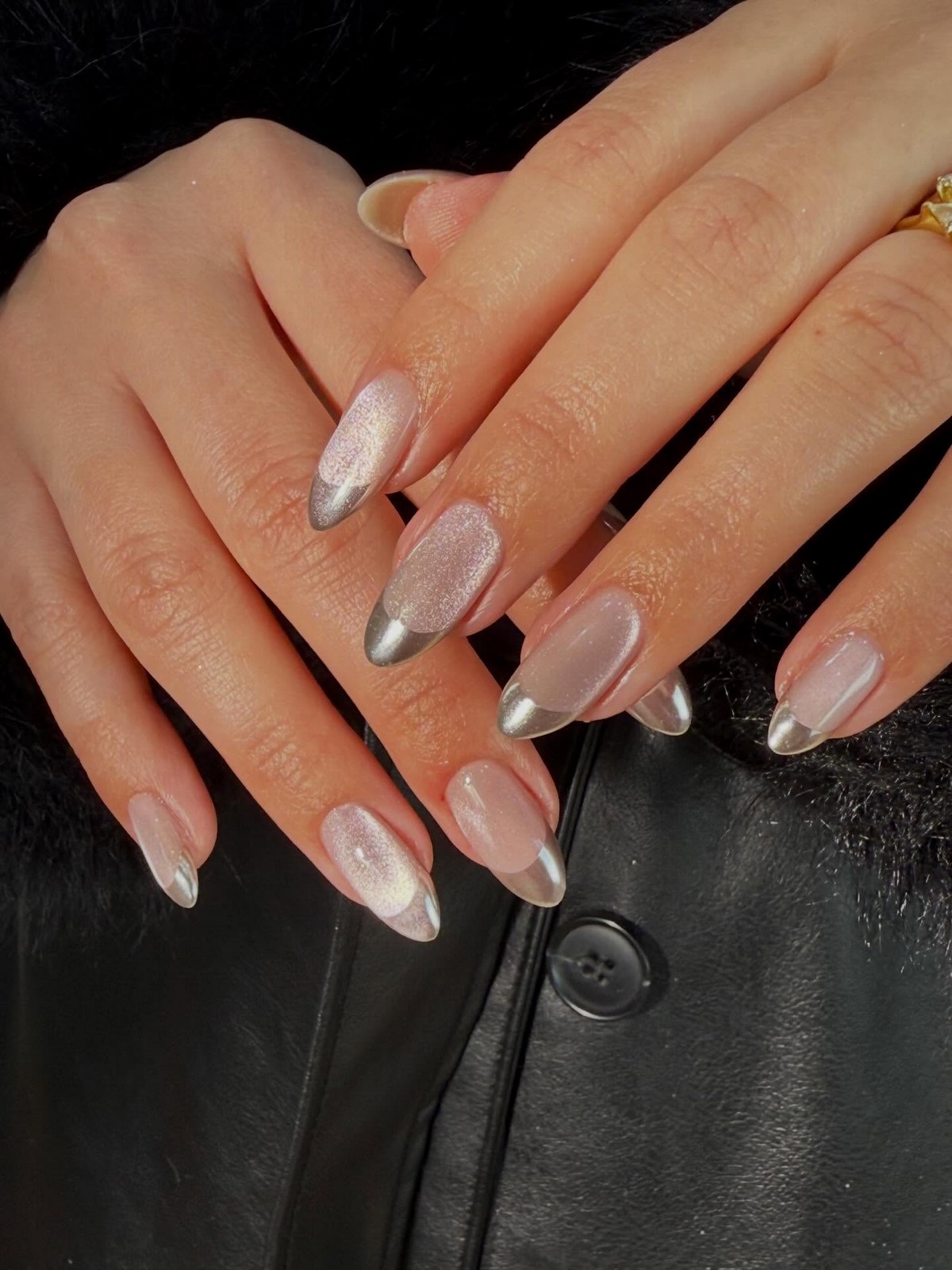 Бархатный маникюр 2026: перелив на ногтях без резкого контраста