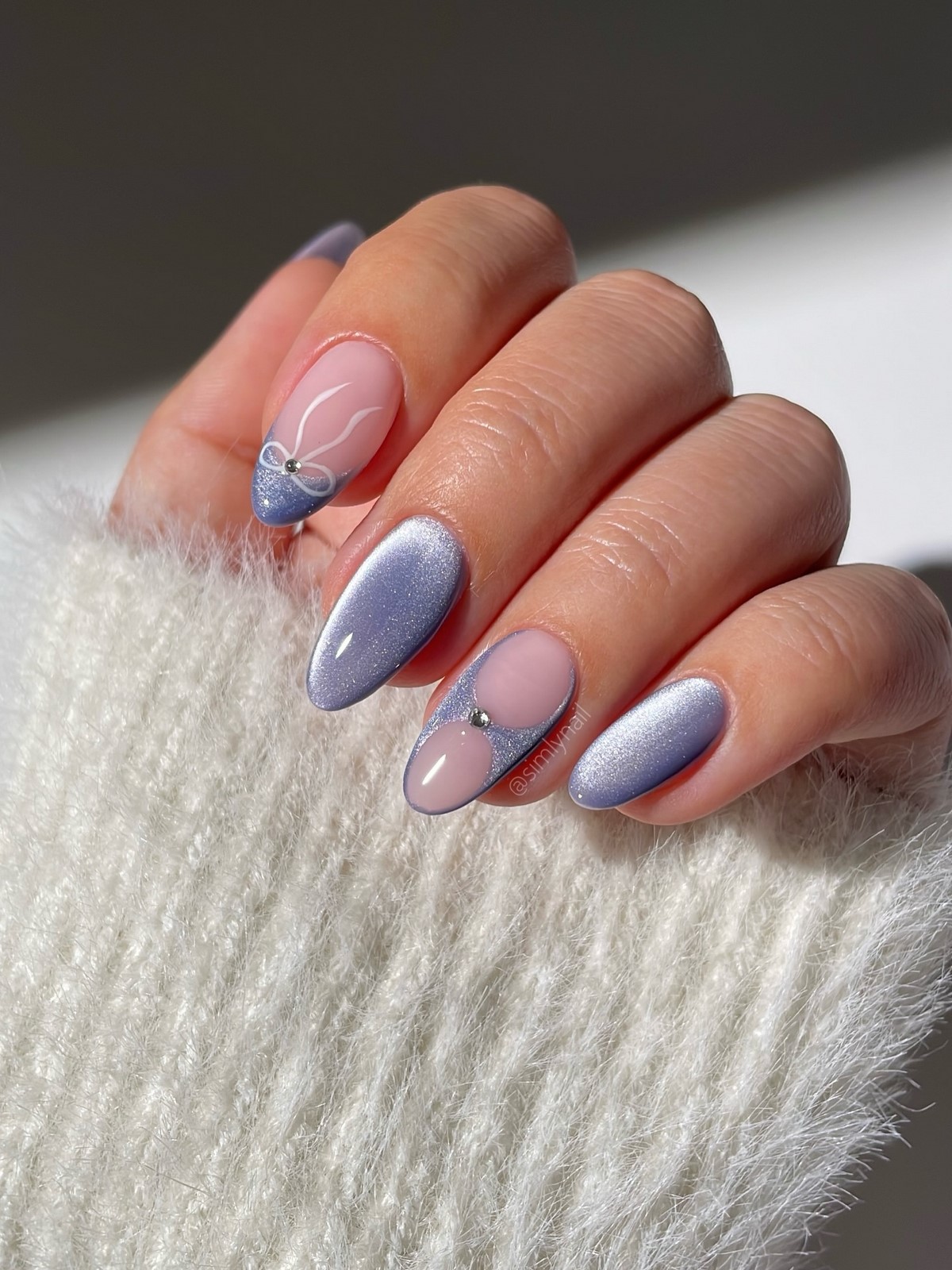 Бархатный маникюр 2026: перелив на ногтях без резкого контраста