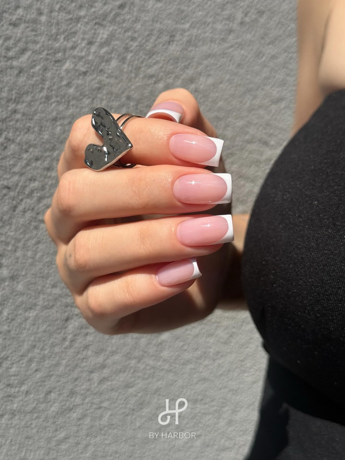 Маникюр 2026: ошибки, из-за которых руки выглядят неухоженно