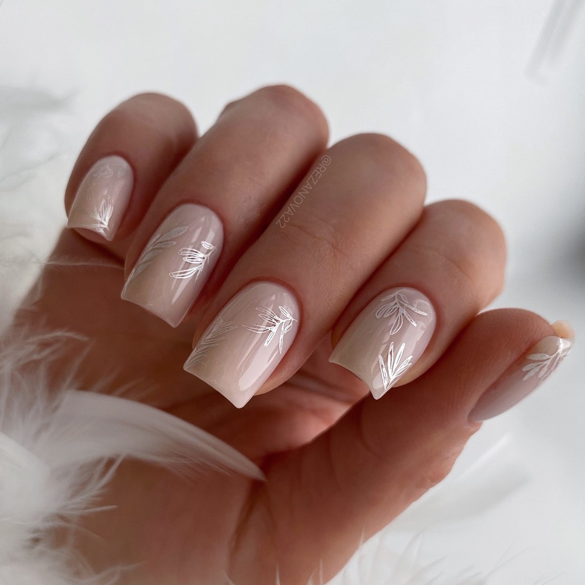 Маникюр 2026: ошибки, из-за которых руки выглядят неухоженно