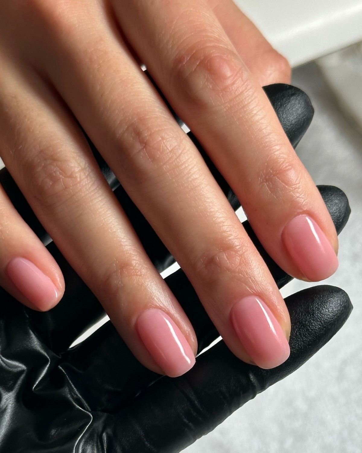 Маникюр 2026: этот оттенок резко вернулся — и теперь он снова в тренде