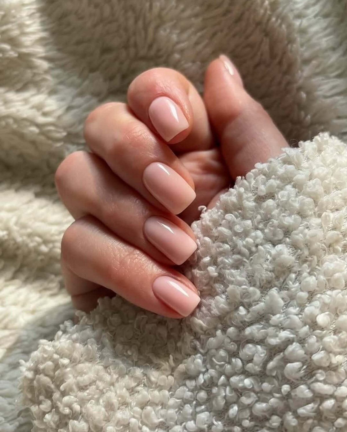 Маникюр 2026: этот оттенок резко вернулся — и теперь он снова в тренде