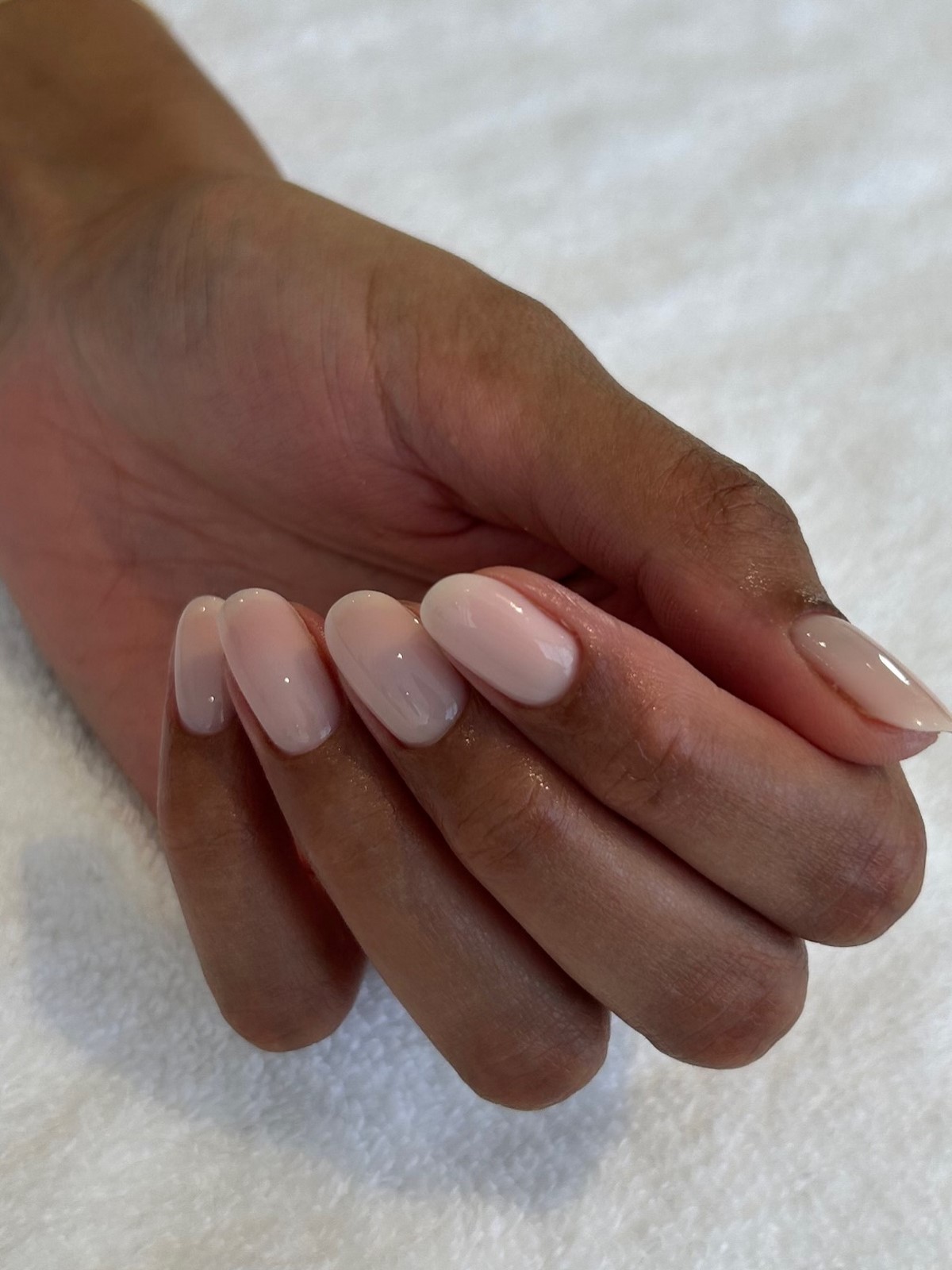 Маникюр 2026: этот тренд сначала не приняли — теперь его делают все