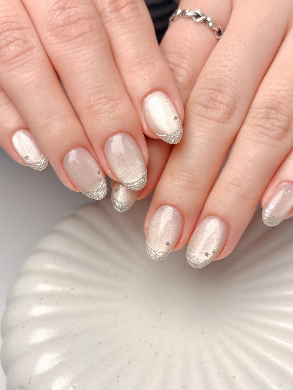 Кошачий глаз в апреле 2026: мягкий перелив цвета