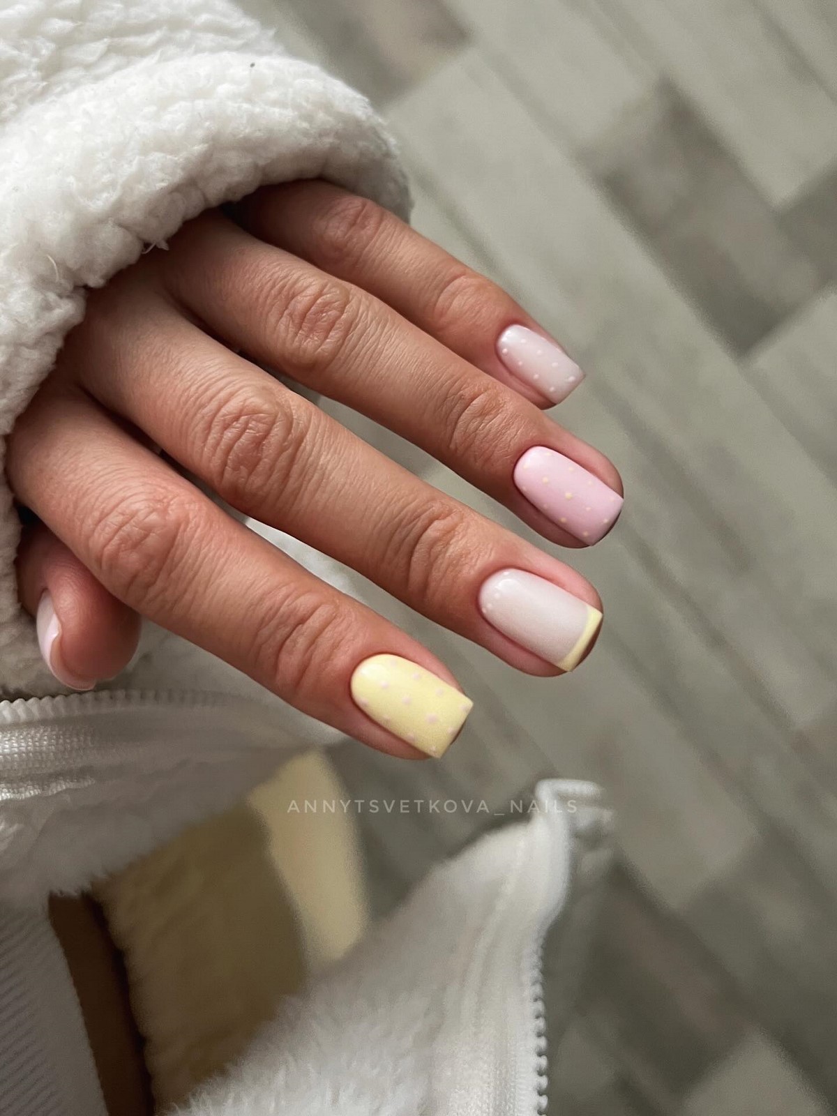 Маникюр на май 2026: какие оттенки и покрытия выглядят по-новому