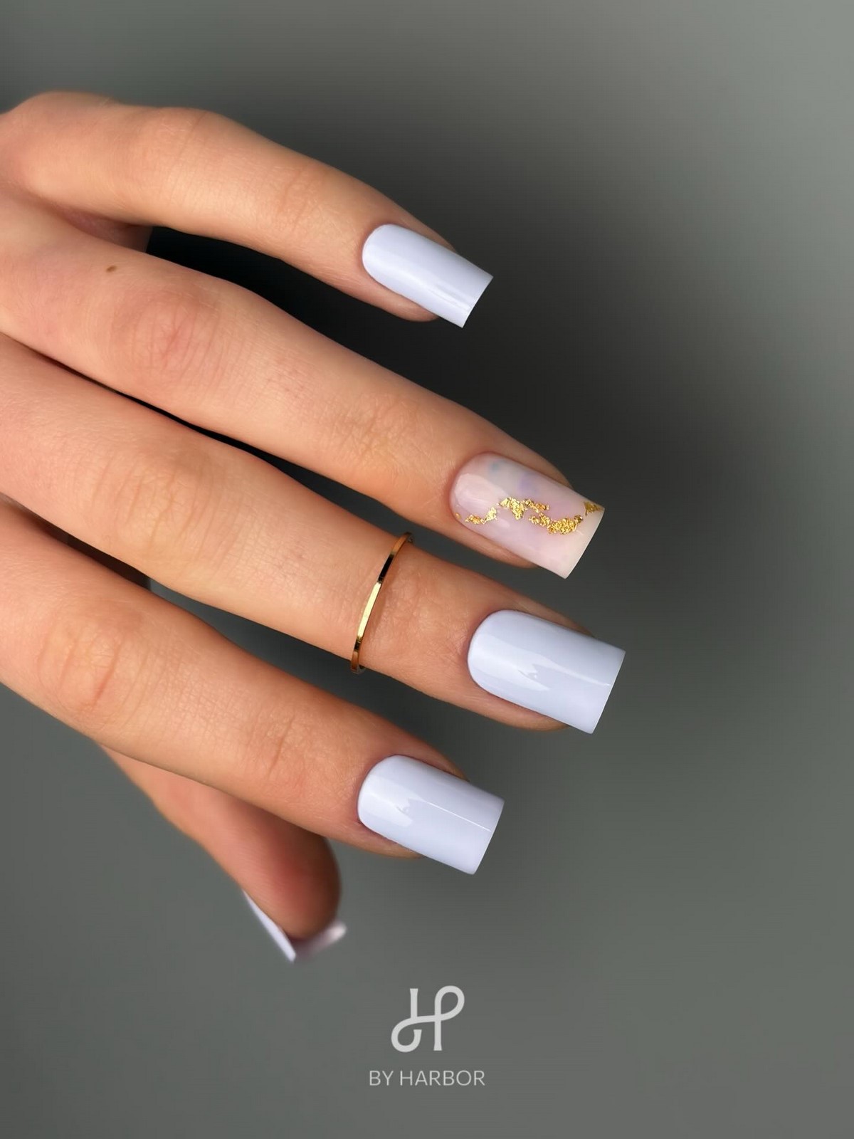 Маникюр на май 2026: какие оттенки и покрытия выглядят по-новому