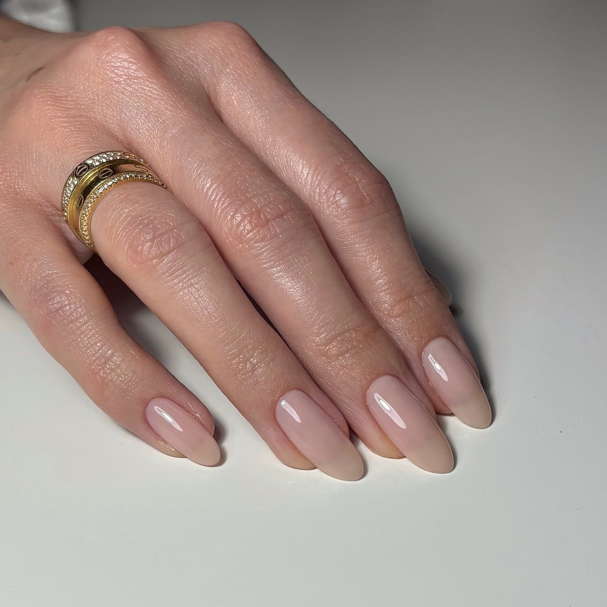 Маникюр 2026: почему сложный дизайн больше не актуален