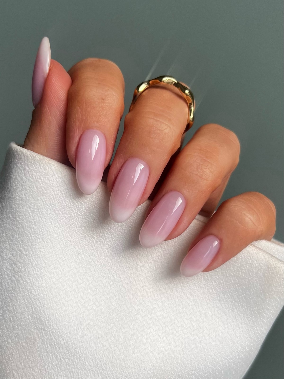 Маникюр 2026: почему сложный дизайн больше не актуален