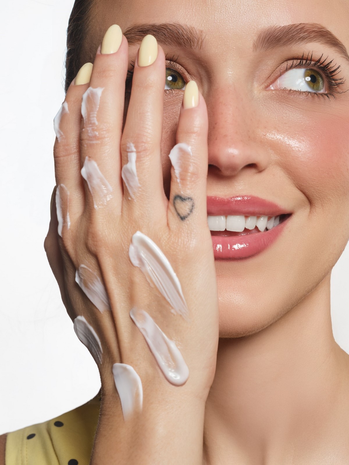 Маникюр 2026: почему сложный дизайн больше не актуален