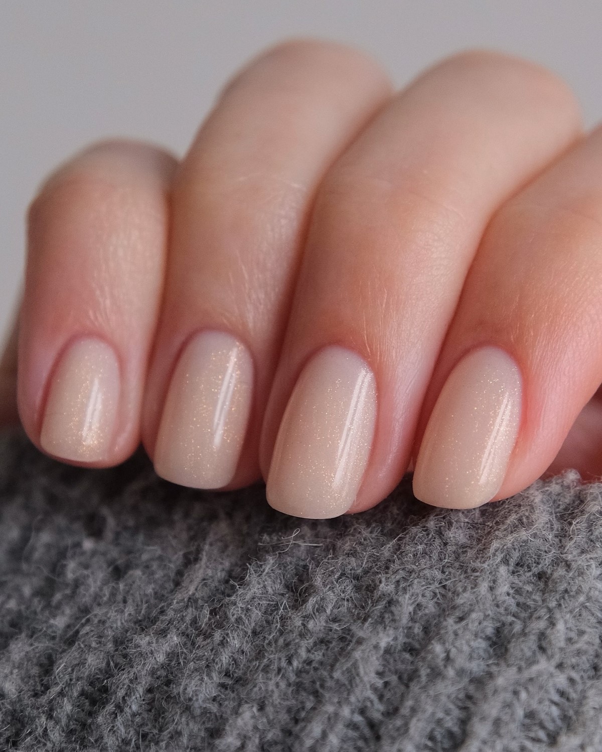 Маникюр 2026: почему сложный дизайн больше не актуален