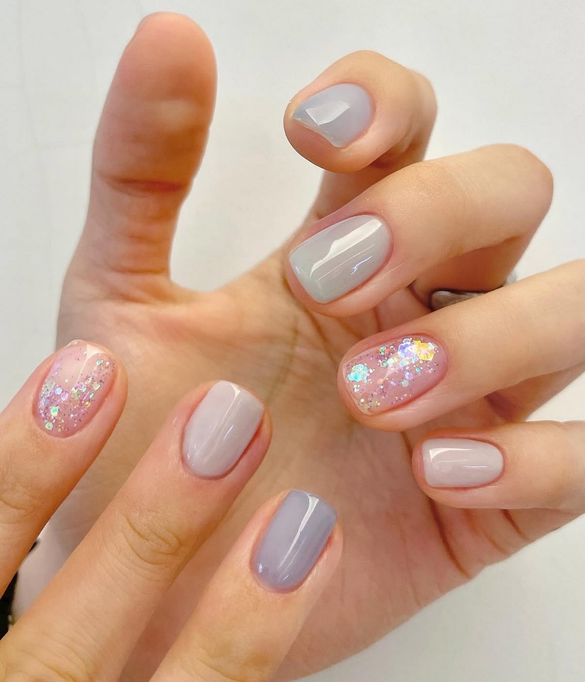 Маникюр 2026: почему сложный дизайн больше не актуален