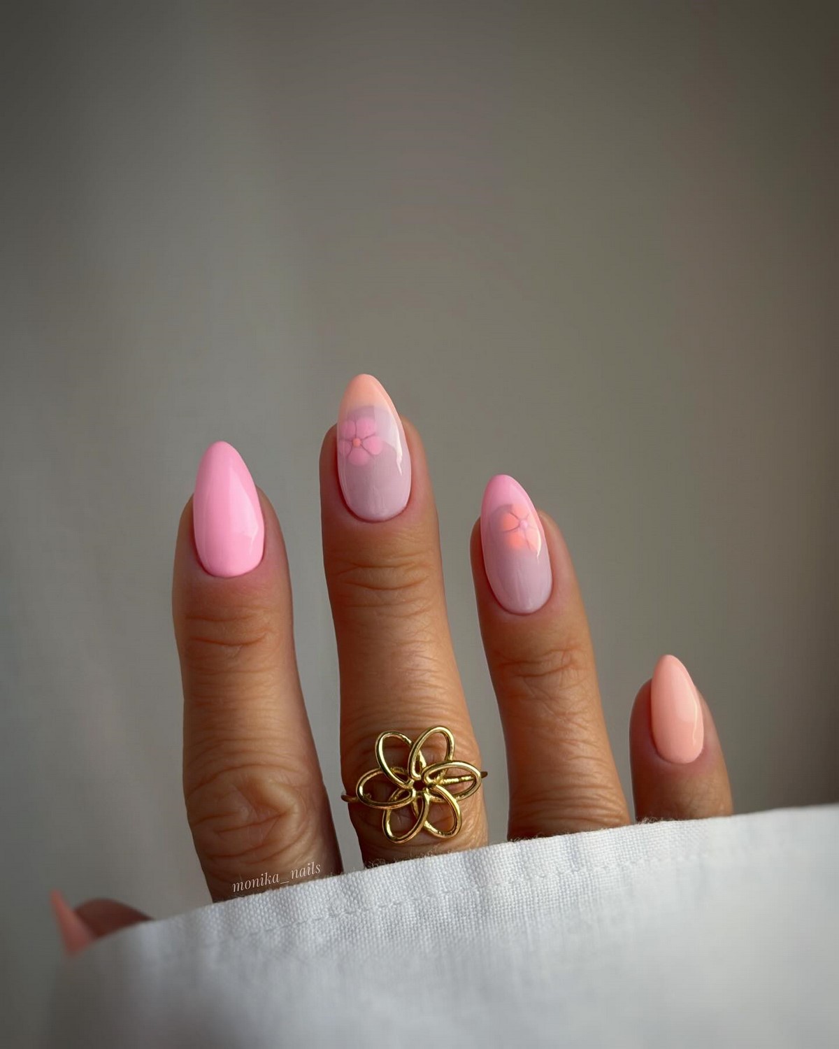 Френч апреля 2026: новый вид классического маникюра