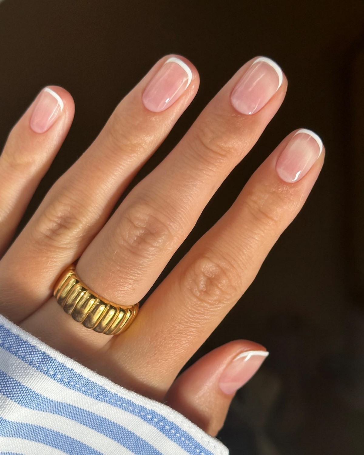 Френч апреля 2026: новый вид классического маникюра