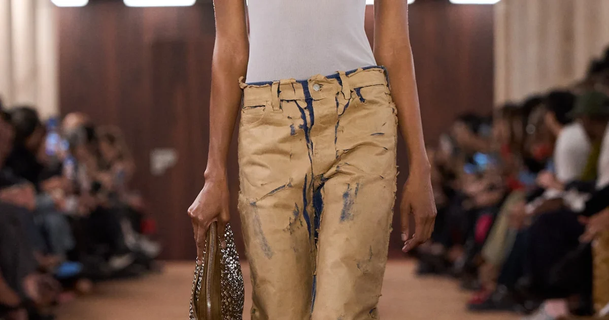 Distressed luxury: как потертая кожа и вещи с историей стали главным кодом люкса