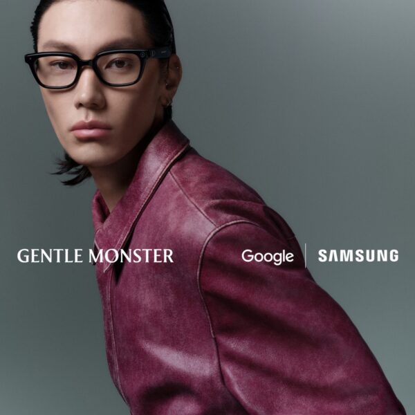 Черная оправа умных очков Gentle Monster в кампании с Google и Samsung