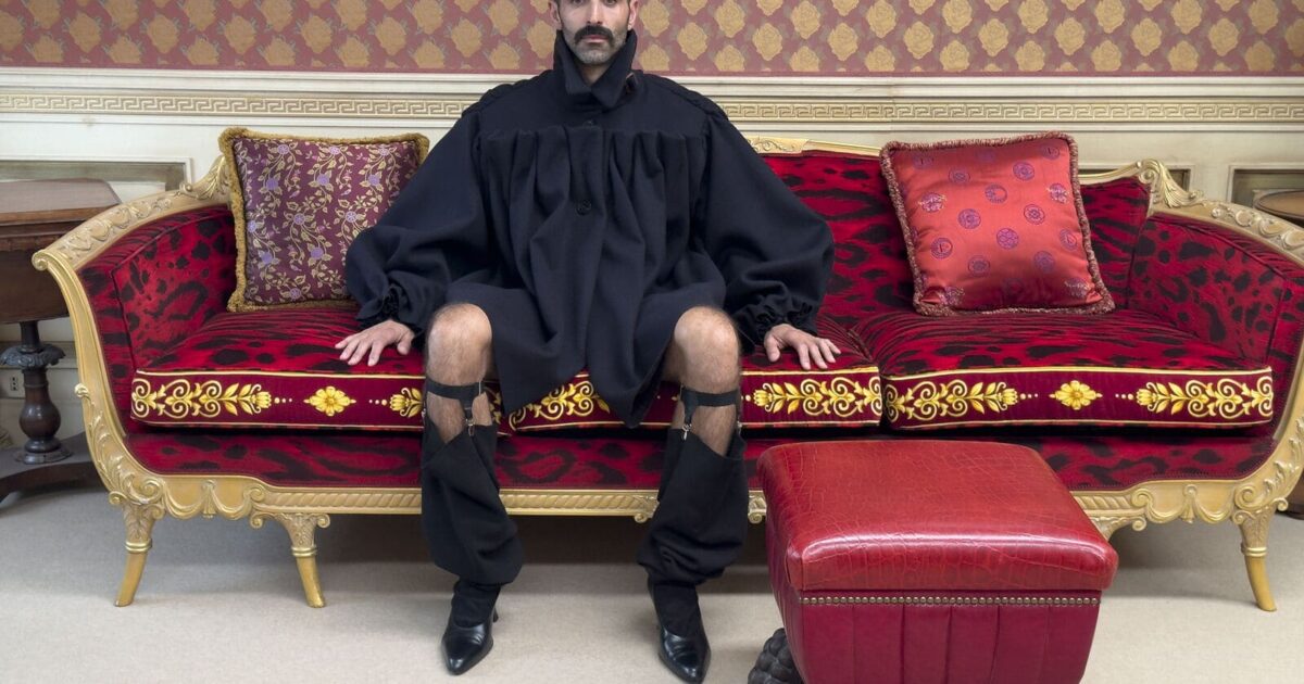 Британский панк среди рококо: кампания Vivienne Westwood